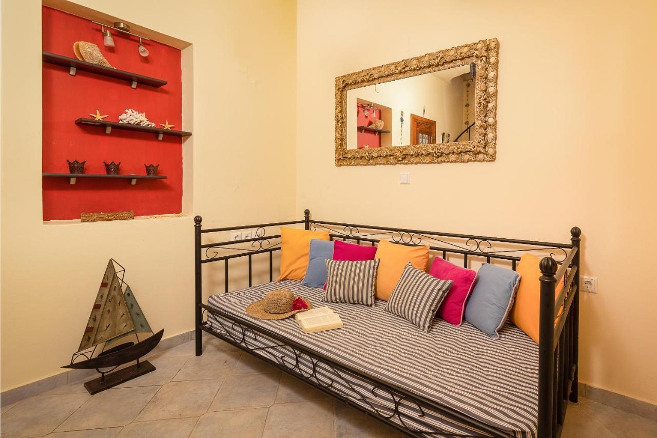Coralli House Chalki Town エクステリア 写真