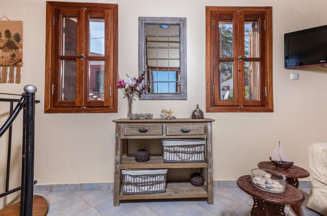 Coralli House Chalki Town エクステリア 写真